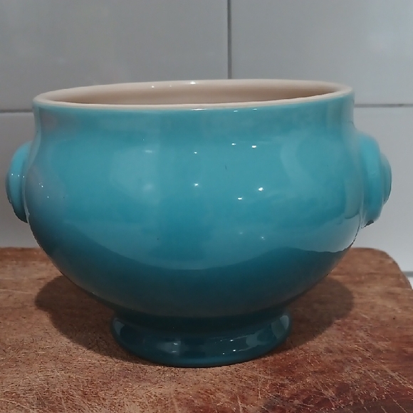 Le Creuset Caribbean Blue Lion Head Bowl - Picture 3 of 6